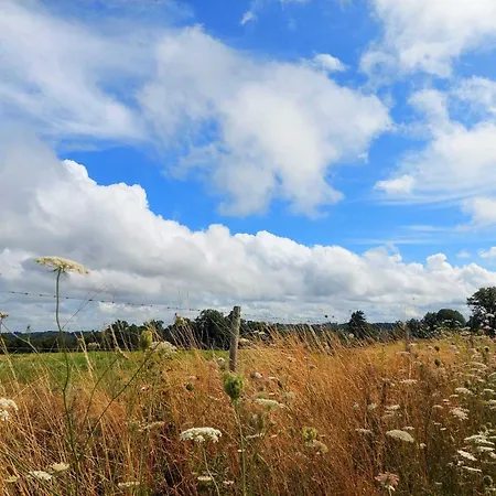 Glamping With Private Bathroom And Spacious Garden, Cleaning Included Roussines