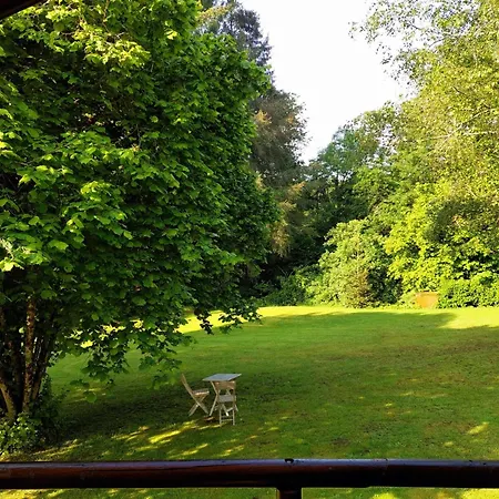 Luxusní stan Glamping With Private Bathroom And Spacious Garden, Cleaning Included Roussines